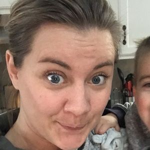 Meet your Posher, Hilary